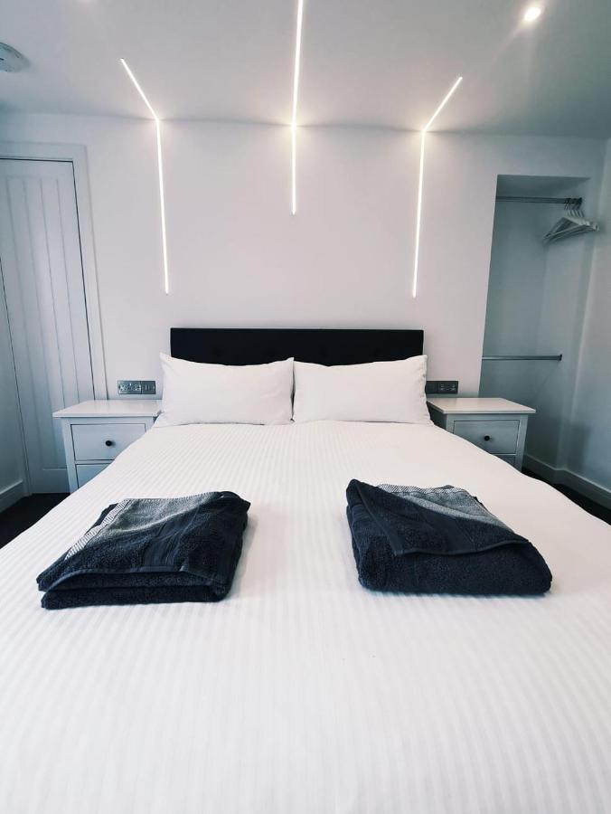 28 Harbour Lettings Luxury Apartments For Over 25S Plymouth Esterno foto